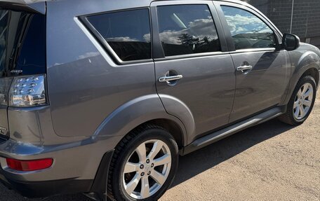 Mitsubishi Outlander III рестайлинг 3, 2012 год, 1 000 000 рублей, 3 фотография