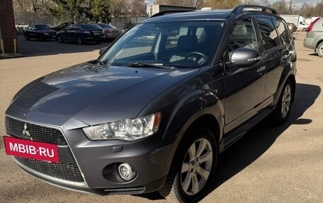 Mitsubishi Outlander III рестайлинг 3, 2012 год, 1 000 000 рублей, 5 фотография