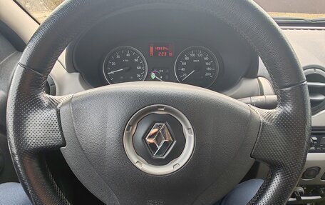 Renault Logan I, 2012 год, 570 000 рублей, 3 фотография