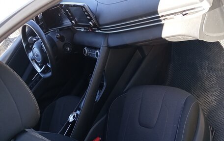 Hyundai Elantra, 2023 год, 1 748 000 рублей, 6 фотография