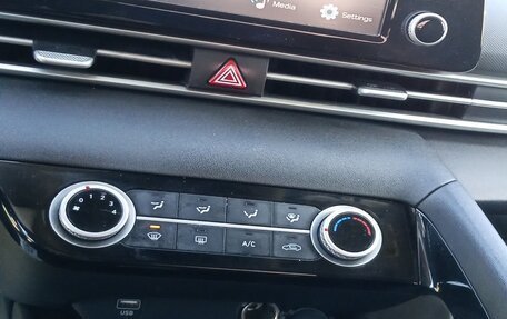 Hyundai Elantra, 2023 год, 1 748 000 рублей, 11 фотография