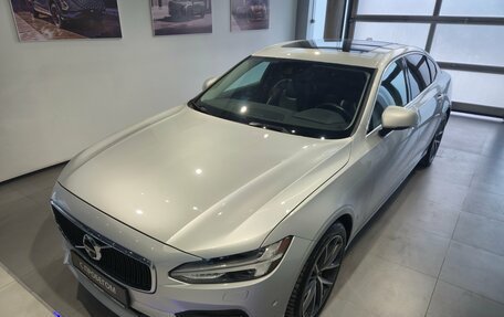 Volvo S90 II рестайлинг, 2017 год, 2 480 000 рублей, 3 фотография