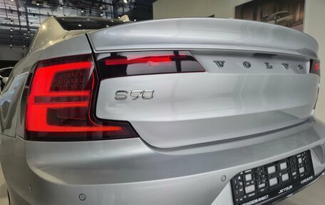 Volvo S90 II рестайлинг, 2017 год, 2 480 000 рублей, 15 фотография