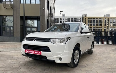 Mitsubishi Outlander III рестайлинг 3, 2014 год, 1 490 000 рублей, 1 фотография