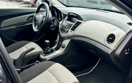 Chevrolet Cruze II, 2012 год, 549 999 рублей, 8 фотография