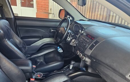 Mitsubishi Outlander III рестайлинг 3, 2008 год, 1 000 000 рублей, 5 фотография