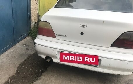 Daewoo Nexia I рестайлинг, 1996 год, 100 000 рублей, 3 фотография