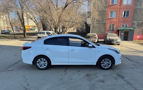 KIA Rio IV, 2018 год, 770 000 рублей, 3 фотография