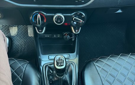 KIA Rio IV, 2018 год, 770 000 рублей, 15 фотография