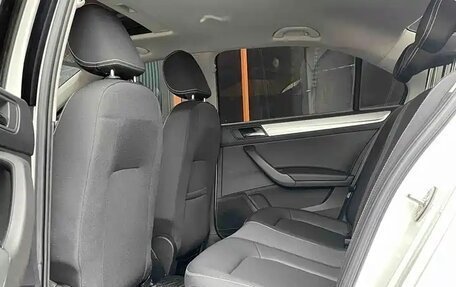 Skoda Rapid II, 2022 год, 1 300 010 рублей, 9 фотография