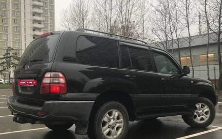 Toyota Land Cruiser 100 рестайлинг 2, 2005 год, 2 фотография