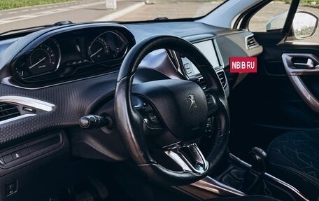 Peugeot 2008 II, 2014 год, 735 000 рублей, 10 фотография