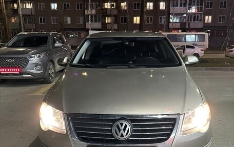Volkswagen Passat B6, 2008 год, 670 000 рублей, 2 фотография