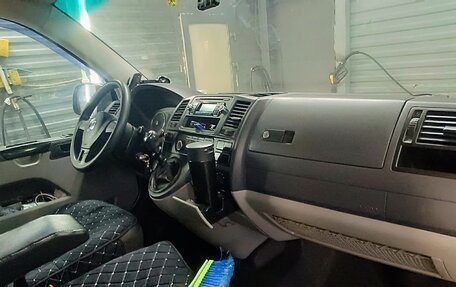 Volkswagen Transporter T5 рестайлинг, 2010 год, 1 900 000 рублей, 8 фотография