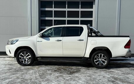 Toyota Hilux VIII, 2018 год, 3 130 000 рублей, 2 фотография