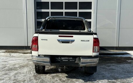 Toyota Hilux VIII, 2018 год, 3 130 000 рублей, 4 фотография