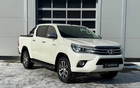 Toyota Hilux VIII, 2018 год, 3 130 000 рублей, 7 фотография