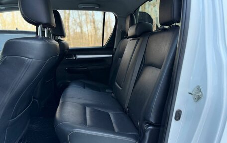 Toyota Hilux VIII, 2018 год, 3 130 000 рублей, 10 фотография