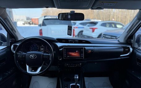 Toyota Hilux VIII, 2018 год, 3 130 000 рублей, 13 фотография