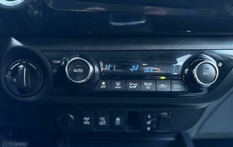 Toyota Hilux VIII, 2018 год, 3 130 000 рублей, 17 фотография