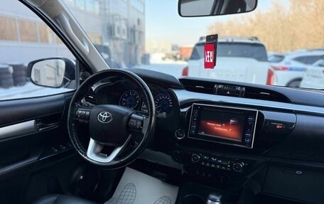 Toyota Hilux VIII, 2018 год, 3 130 000 рублей, 14 фотография