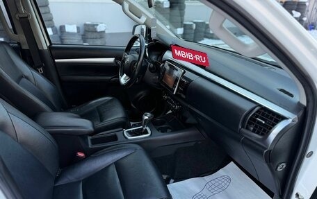 Toyota Hilux VIII, 2018 год, 3 130 000 рублей, 11 фотография