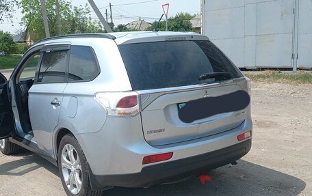 Mitsubishi Outlander III рестайлинг 3, 2012 год, 1 200 000 рублей, 2 фотография