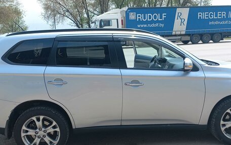 Mitsubishi Outlander III рестайлинг 3, 2012 год, 1 200 000 рублей, 3 фотография