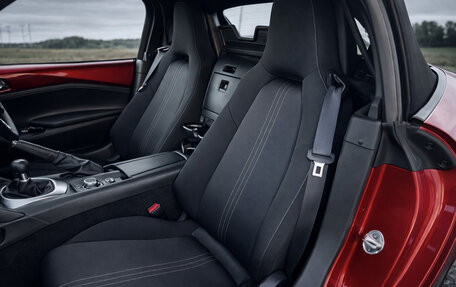 Mazda MX-5, 2023 год, 1 790 000 рублей, 13 фотография