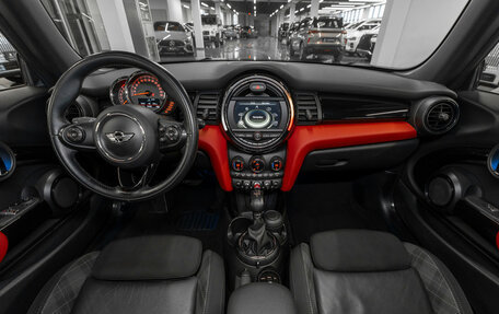 MINI Hatch, 2017 год, 2 560 000 рублей, 8 фотография