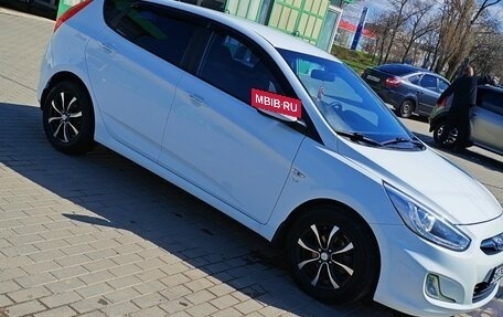 Hyundai Solaris II рестайлинг, 2014 год, 973 000 рублей, 2 фотография