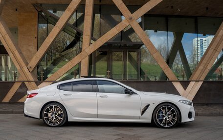 BMW 8 серия, 2022 год, 11 900 000 рублей, 14 фотография