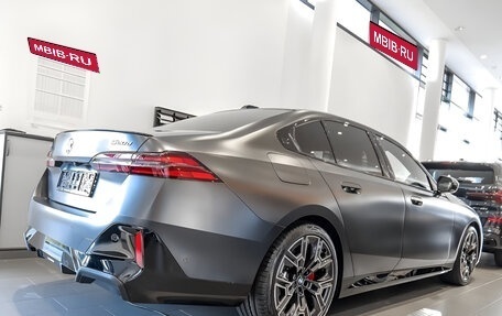 BMW 5 серия, 2025 год, 7 990 000 рублей, 2 фотография