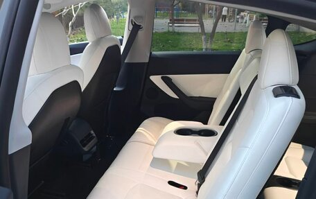 Tesla Model Y I, 2021 год, 4 190 000 рублей, 13 фотография