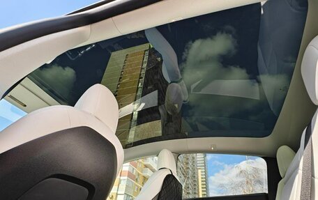 Tesla Model Y I, 2021 год, 4 190 000 рублей, 14 фотография