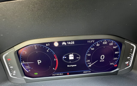 Volkswagen Multivan T6 рестайлинг, 2023 год, 5 940 000 рублей, 5 фотография