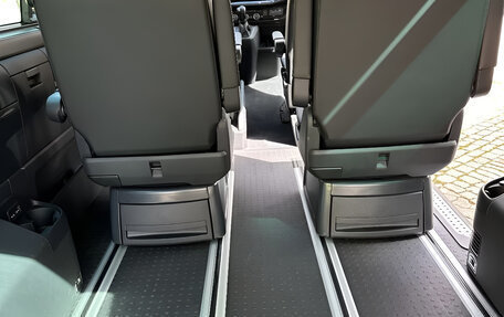 Volkswagen Multivan T6 рестайлинг, 2023 год, 5 940 000 рублей, 7 фотография