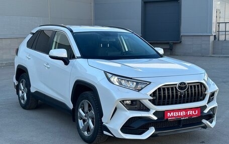 Toyota RAV4, 2020 год, 3 790 000 рублей, 4 фотография