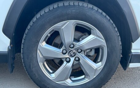 Toyota RAV4, 2020 год, 3 790 000 рублей, 8 фотография