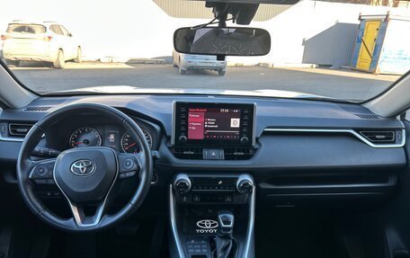 Toyota RAV4, 2020 год, 3 790 000 рублей, 13 фотография