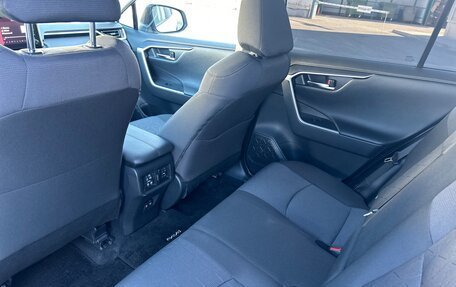 Toyota RAV4, 2020 год, 3 790 000 рублей, 16 фотография