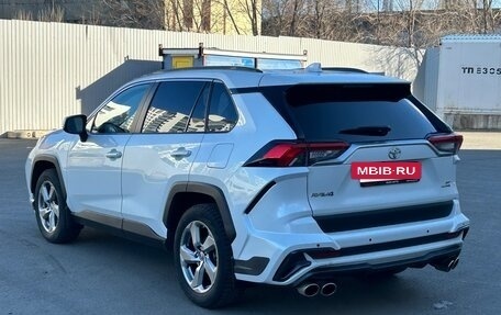 Toyota RAV4, 2020 год, 3 790 000 рублей, 7 фотография
