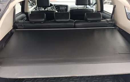 Mitsubishi Outlander III рестайлинг 3, 2013 год, 1 450 000 рублей, 7 фотография