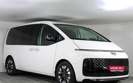 Hyundai Staria, 2022 год, 4 990 000 рублей, 3 фотография