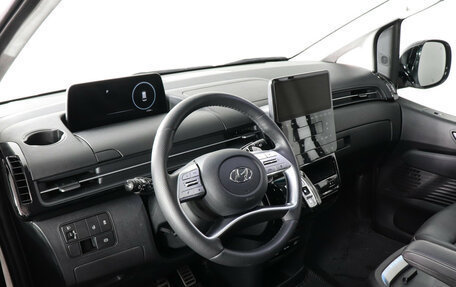 Hyundai Staria, 2022 год, 4 990 000 рублей, 9 фотография