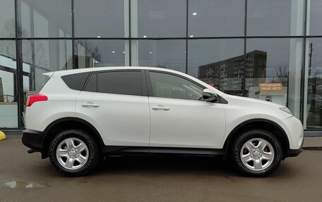 Toyota RAV4, 2015 год, 2 370 000 рублей, 5 фотография