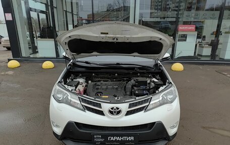 Toyota RAV4, 2015 год, 2 370 000 рублей, 11 фотография