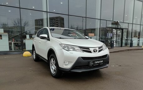 Toyota RAV4, 2015 год, 2 370 000 рублей, 3 фотография