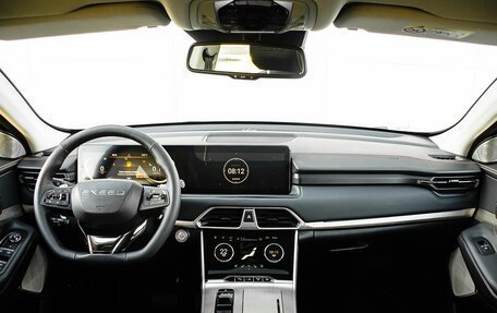 CheryExeed TXL, 2023 год, 2 690 000 рублей, 11 фотография