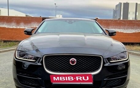 Jaguar XE I рестайлинг, 2018 год, 1 720 000 рублей, 7 фотография